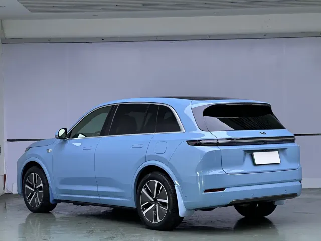 Li Auto L7 — Фото автомобиля 4