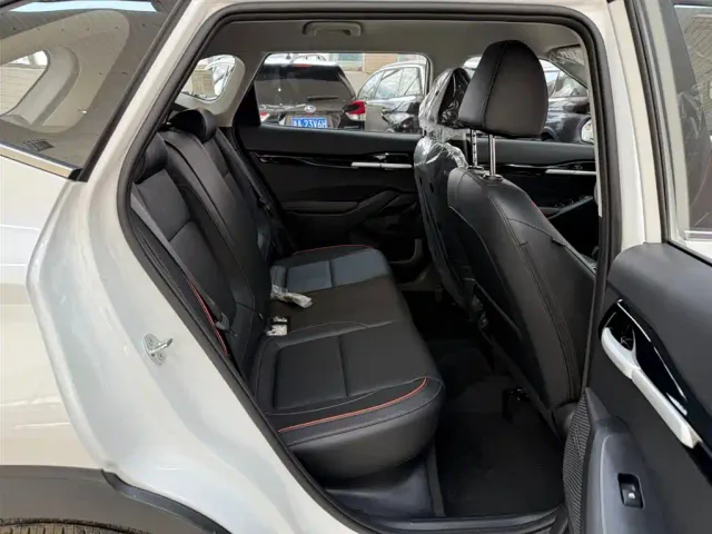 Kia Seltos — Фото автомобиля 21