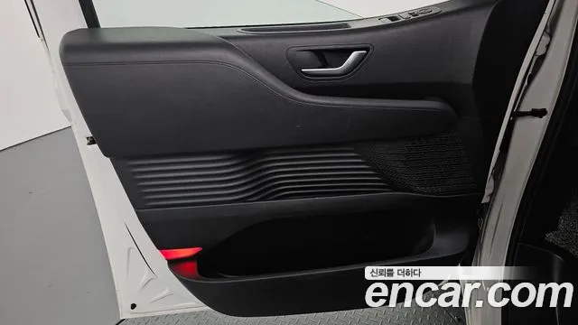 Hyundai Staria — Фото автомобиля 13