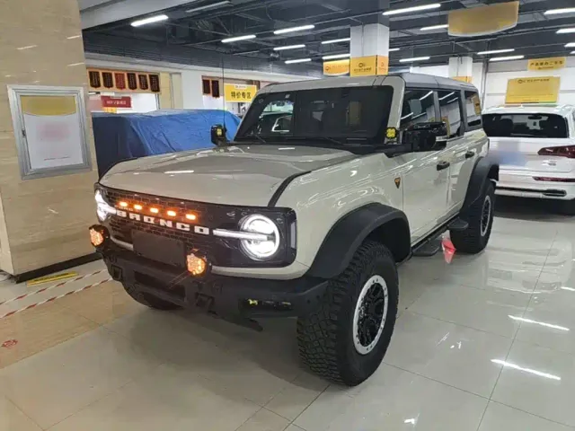 Фотография автомобиля — Ford Bronco