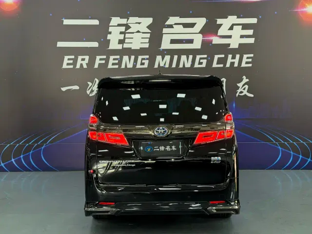 Toyota Vellfire — Фото автомобиля 5