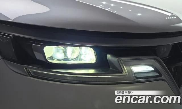 Kia Carnival Generation 4 — Фото автомобиля 7