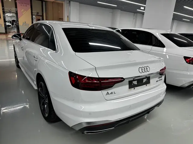 Audi A4L — Фото автомобиля 18