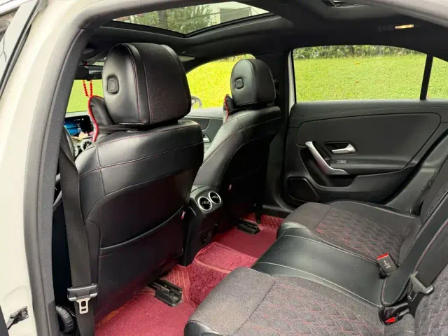 Mercedes-Benz A-Class — Фото автомобиля 11