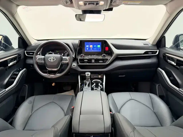 Toyota Highlander — Фото автомобиля 12