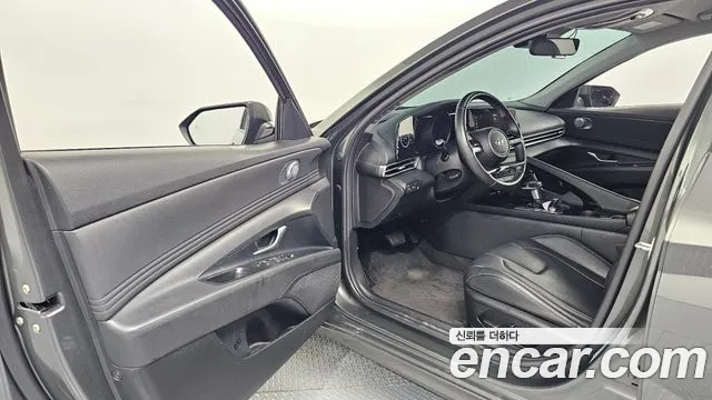 Hyundai AVANTE Avante (CN7) — Фото автомобиля 10
