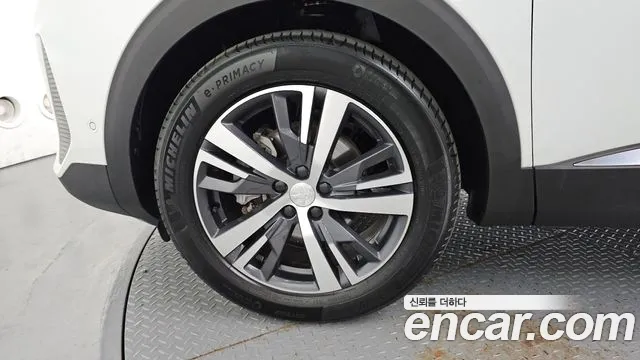 Peugeot 3008 — Фото автомобиля 5