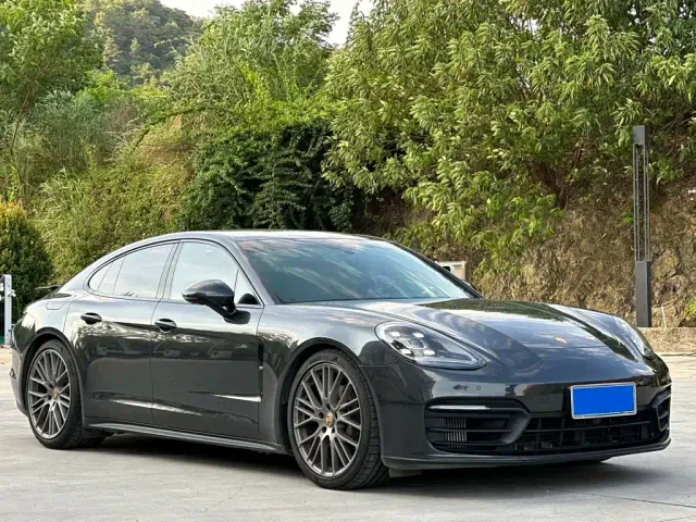 Porsche Panamera — Фото автомобиля 3