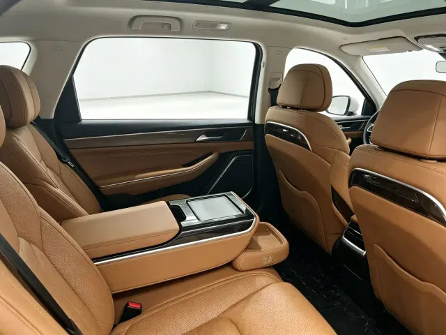 BYD Han L — Фото автомобиля 5