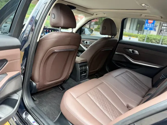 BMW 3 Series — Фото автомобиля 9