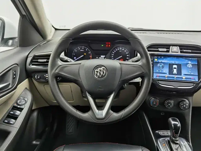 Buick Excelle — Фото автомобиля 11