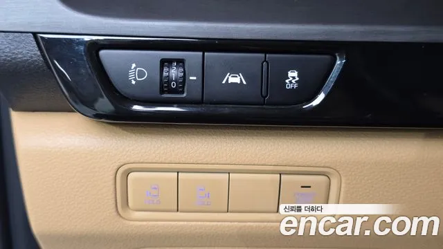 Kia Carnival Generation 4 — Фото автомобиля 18