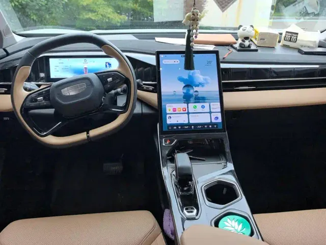 Geely Boyue L — Фото автомобиля 12