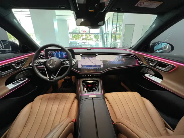 Mercedes-Benz E-Class — Фото автомобиля 6