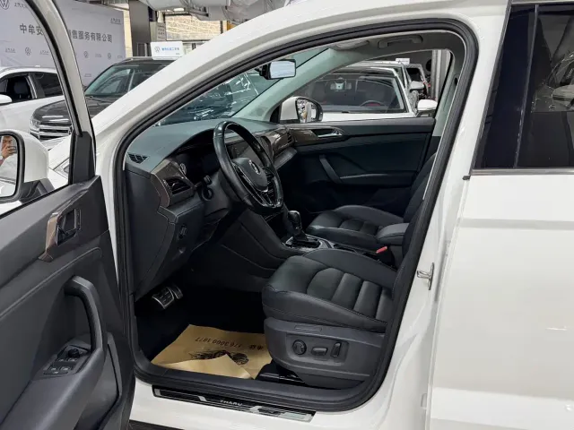 Volkswagen Tharu — Фото автомобиля 10