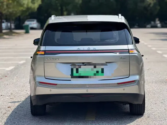 GAC Aion Y — Фото автомобиля 10