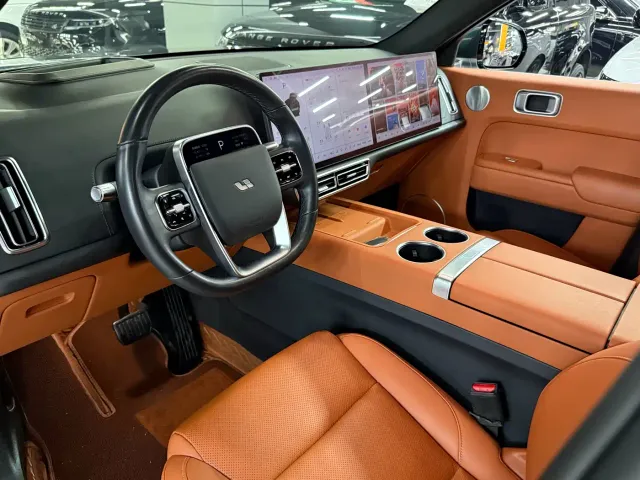 Li Auto L7 — Фото автомобиля 9