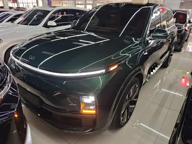 Li Auto L9 — Фото автомобиля 2