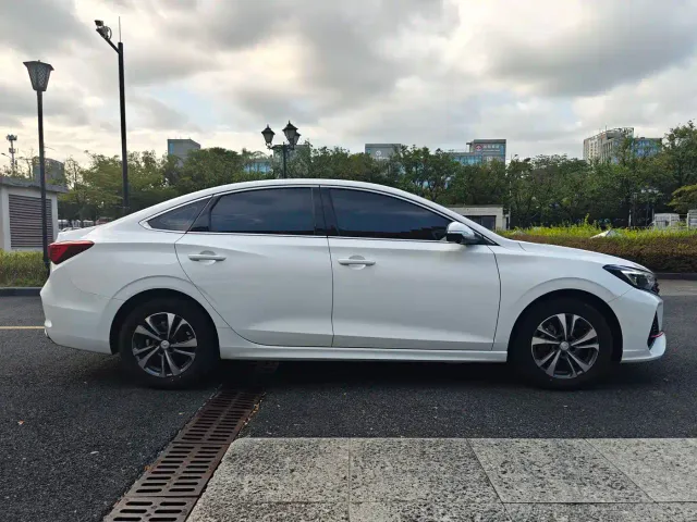 Changan Eado — Фото автомобиля 19