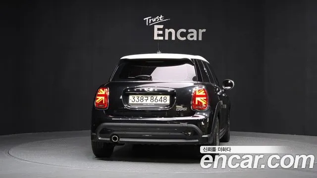 Mini Cooper Cooper 5 дверей Classic — Фото автомобиля 4