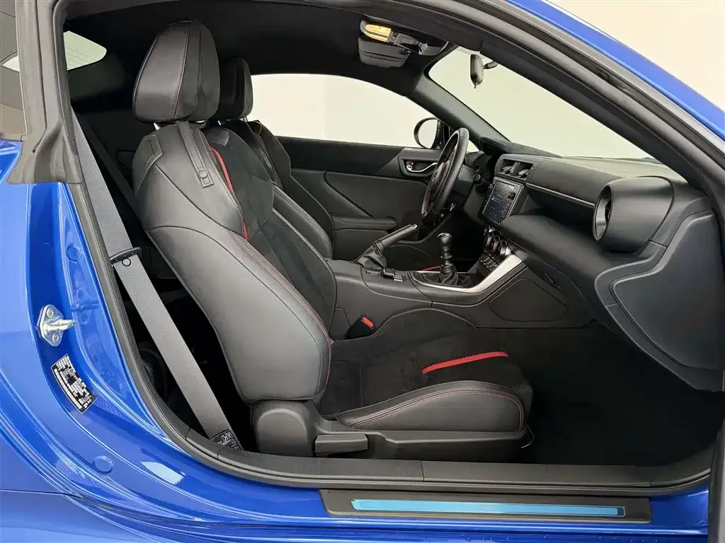 Subaru Subaru BRZ 2022 2.4L Manual — Фото автомобиля 8