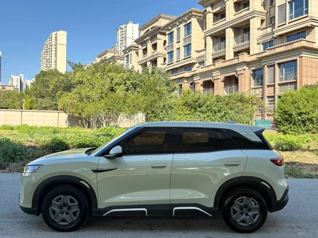 BYD Yuan UP — Фото автомобиля 4