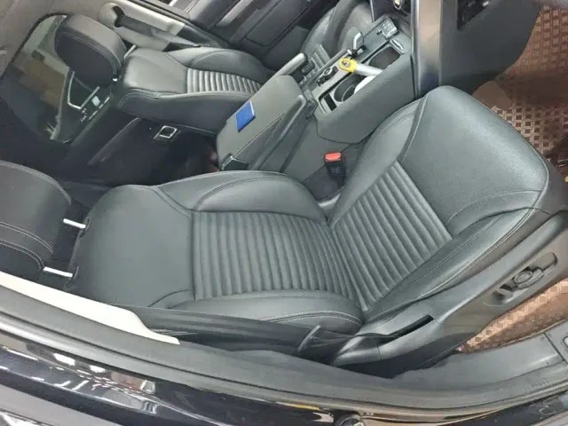 Land Rover Discovery — Фото автомобиля 19