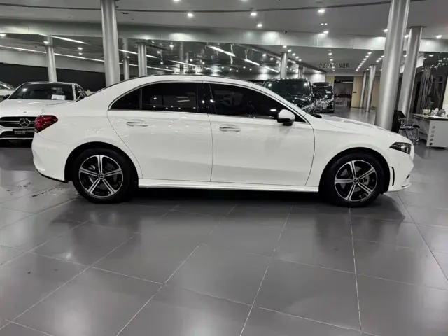 Mercedes-Benz A-Class — Фото автомобиля 6