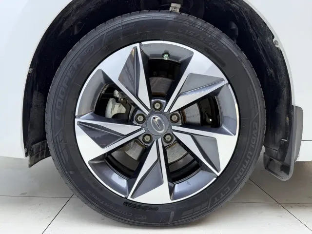 GAC Trumpchi M6 — Фото автомобиля 8