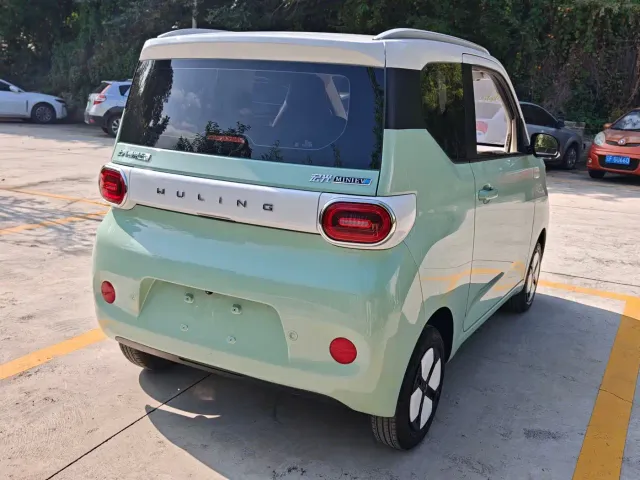 Wuling Hongguang Mini EV — Фото автомобиля 6