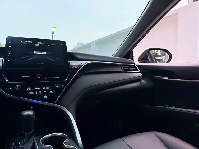 Toyota Camry — Фото автомобиля 16