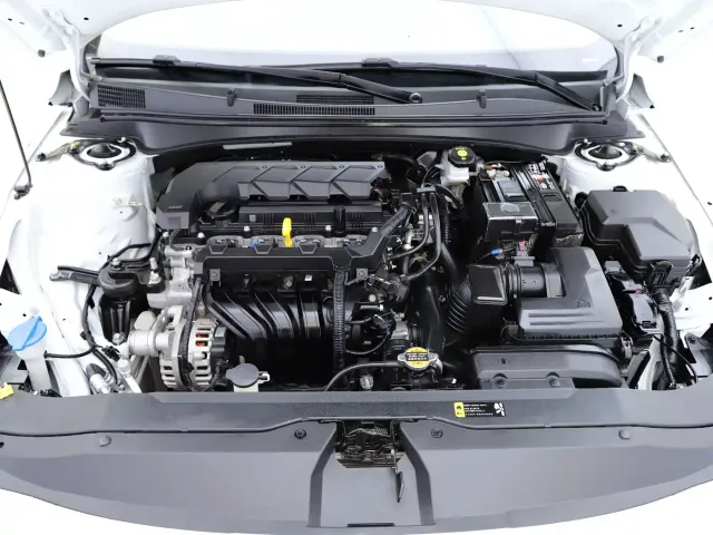 Hyundai Elantra — Фото автомобиля 20