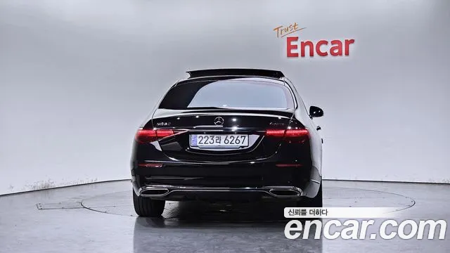 Mercedes-Benz S-Class — Фото автомобиля 4