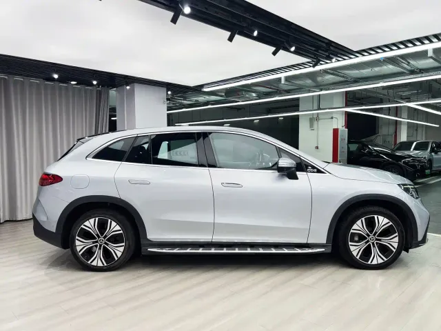 Mercedes-Benz EQE SUV — Фото автомобиля 4