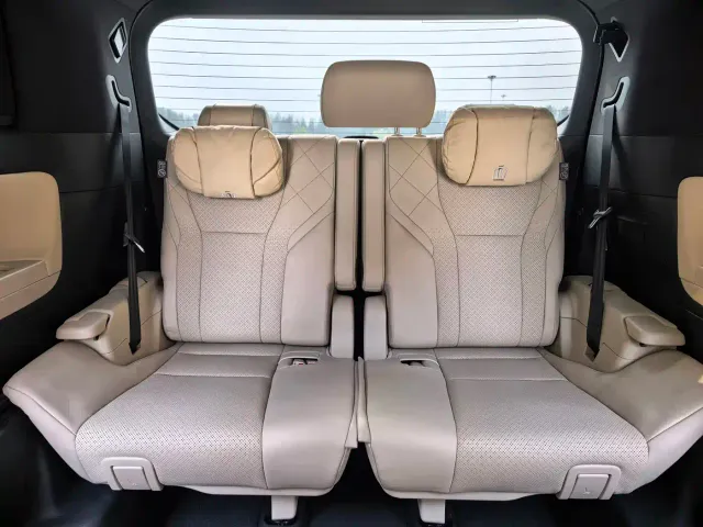 Toyota Vellfire — Фото автомобиля 13