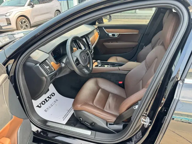 Volvo S90 — Фото автомобиля 5