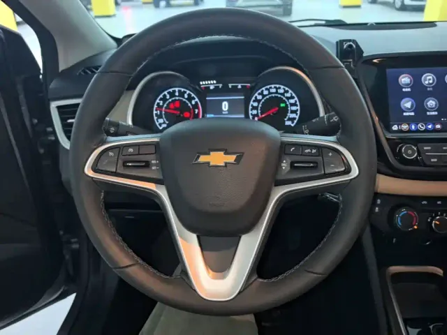 Chevrolet Monza — Фото автомобиля 10