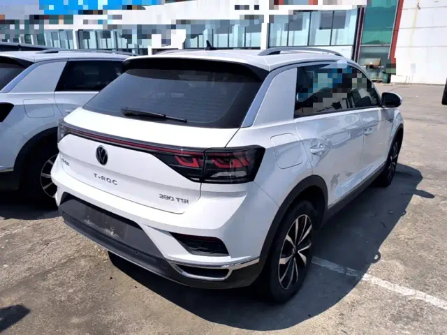 Volkswagen T-Roc — Фото автомобиля 6