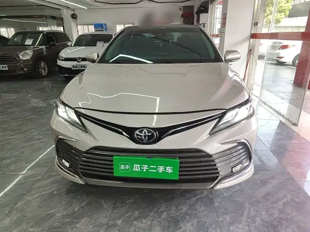 Toyota Camry — Фото автомобиля 2