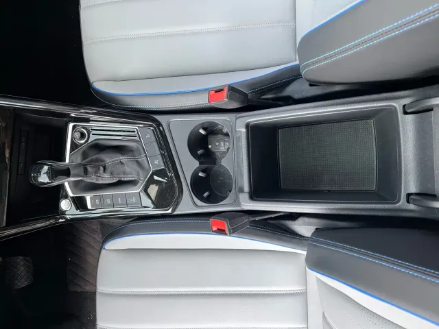 Volkswagen Tayron GTE Plug-in Hybrid — Фото автомобиля 16