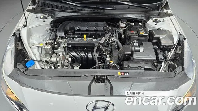 Hyundai Avante CN7 — Фото автомобиля 9