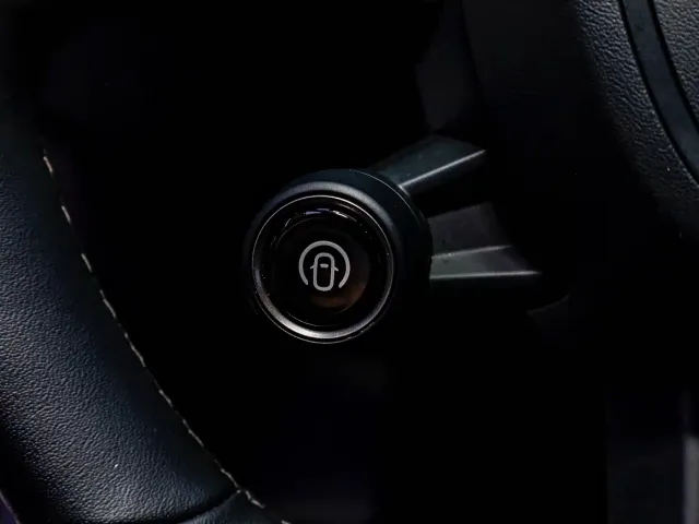 Xiaomi SU7 — Фото автомобиля 12