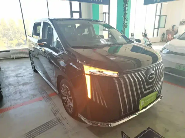 GAC Trumpchi M8 — Фото автомобиля 3