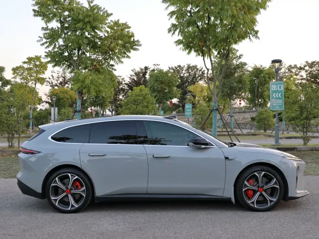 Nio ET5 Touring — Фото автомобиля 7