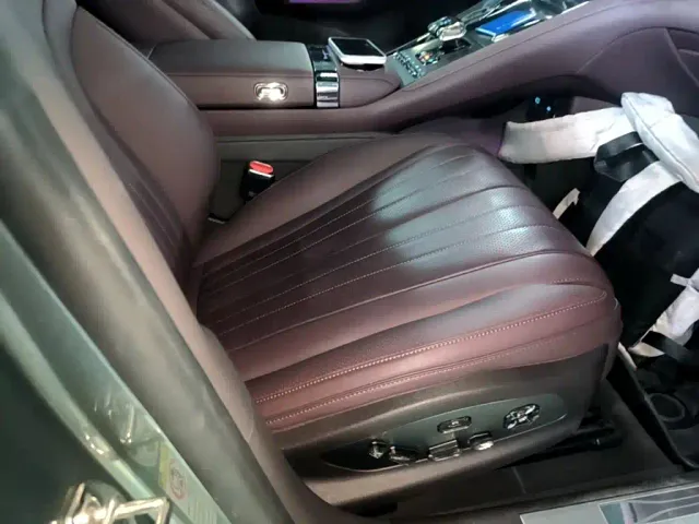 Denza Z9GT — Фото автомобиля 24