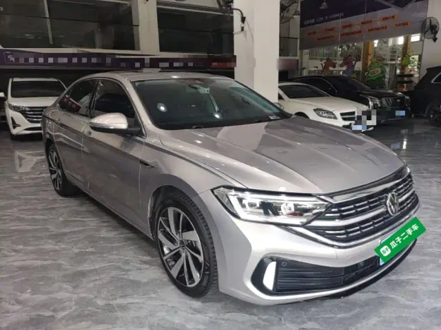 Volkswagen Sagitar — Фото автомобиля 3