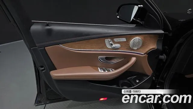 Mercedes-Benz E-Class W213 — Фото автомобиля 13