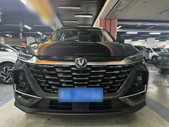 Changan CS75 — Фото автомобиля 9