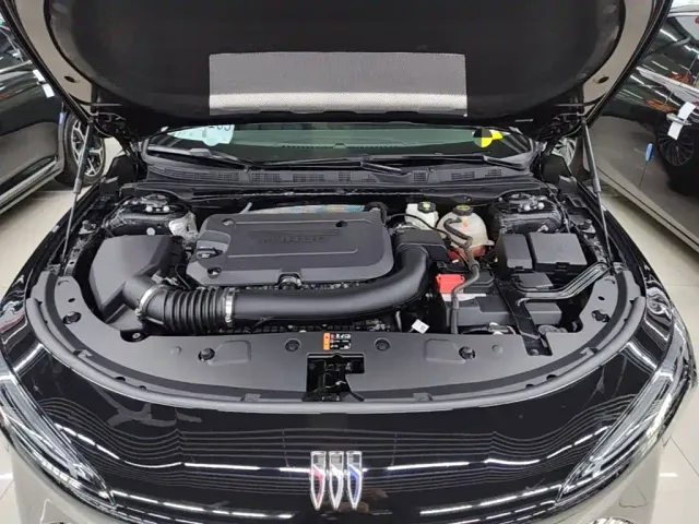Buick LaCrosse — Фото автомобиля 19