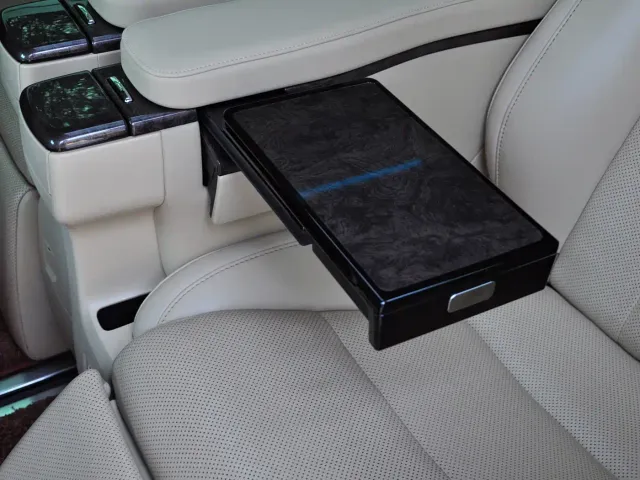 Toyota Alphard — Фото автомобиля 10